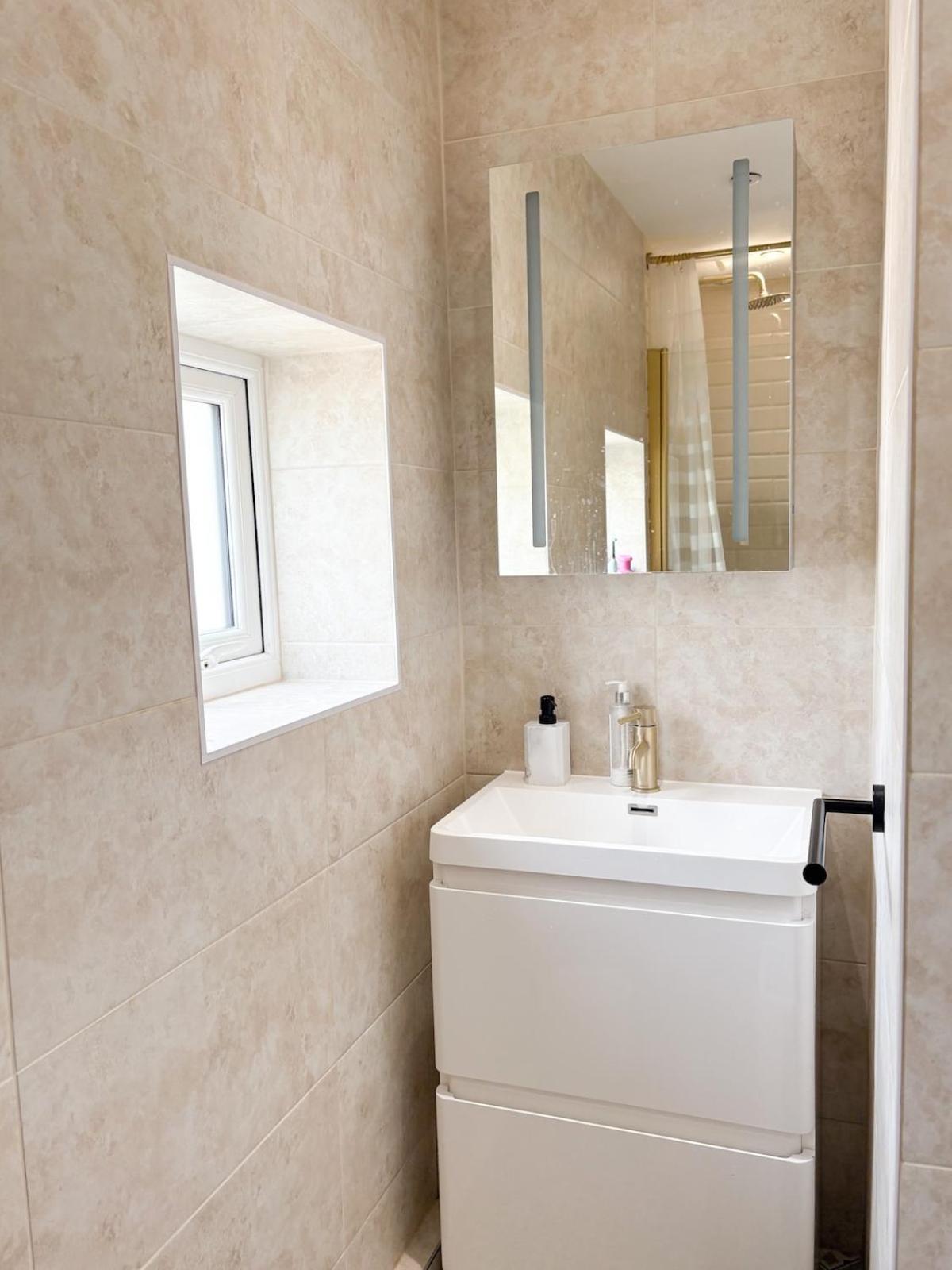 Home In Upminster Ngoại thất bức ảnh